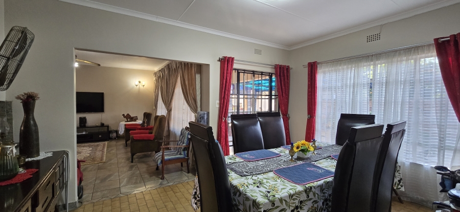 4 Bedroom Property for Sale in Geelhoutpark North West